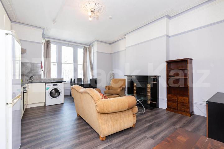 Very large one bedroom property with high ceilings  Mercers Road, Tufnell Park 
